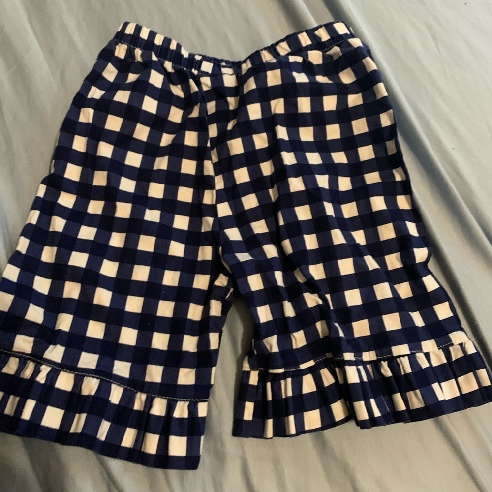 Haley And The Hound Shorts Size 6